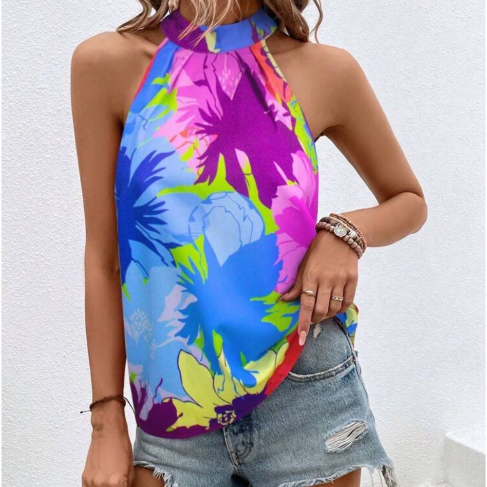 New ALLOVER print halter top - Picture 3 of 6